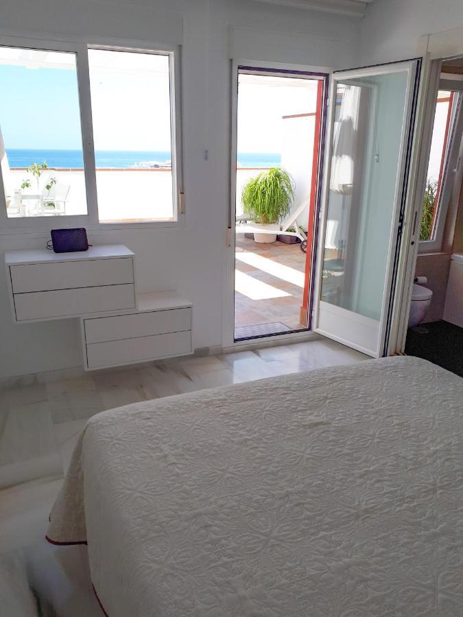 Atico Duplex Con Vistas Al Mar. Dos Plazas De Garaje Torremolinos Exterior foto